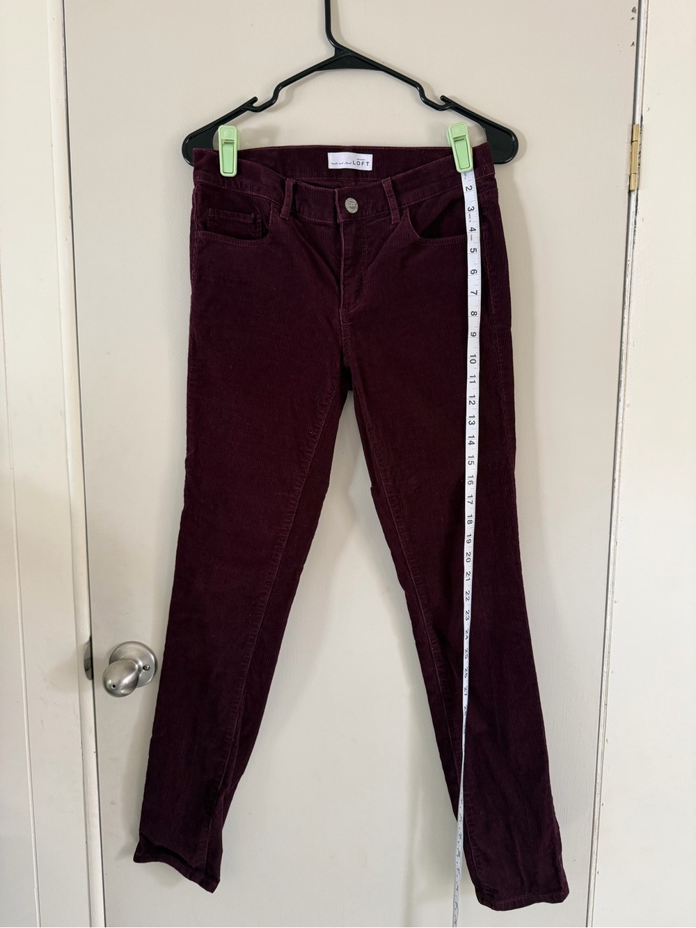 LOFT Women’s Skinny Corduroy Jeans in Burgundy